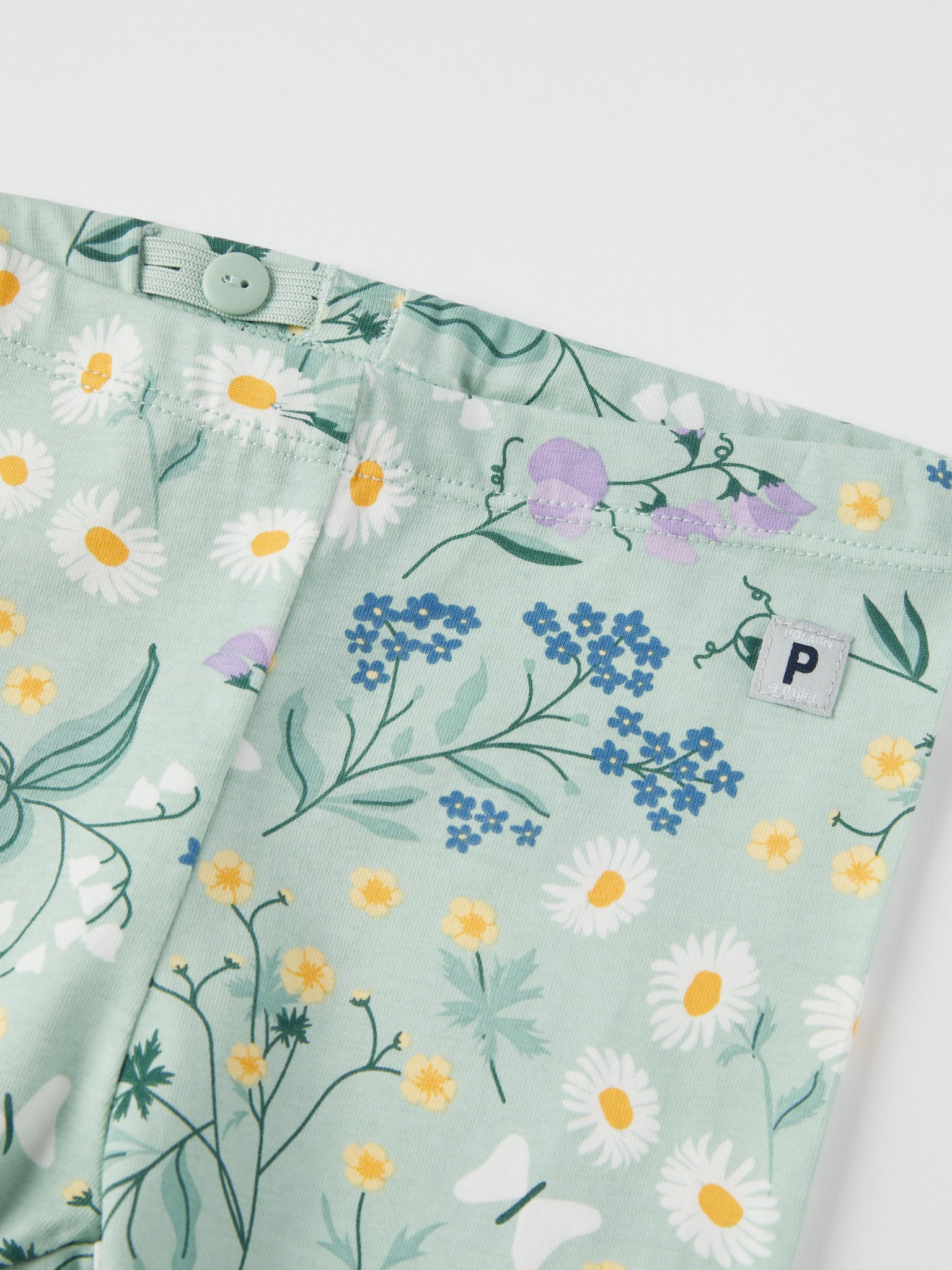 Ditsy Floral Baby Leggings from the Polarn O. Pyret baby collection. Clothes made using sustainably sourced materials.