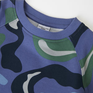 Organic Cotton Kids Blue Sweatshirt from the Polarn O. Pyret kids collection. Nordic kids clothes made from sustainable sources.