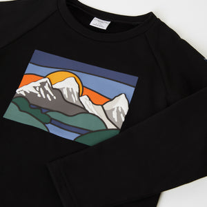 Cotton Mountain Print Kids Black Top from the Polarn O. Pyret kids collection. Nordic kids clothes made from sustainable sources.