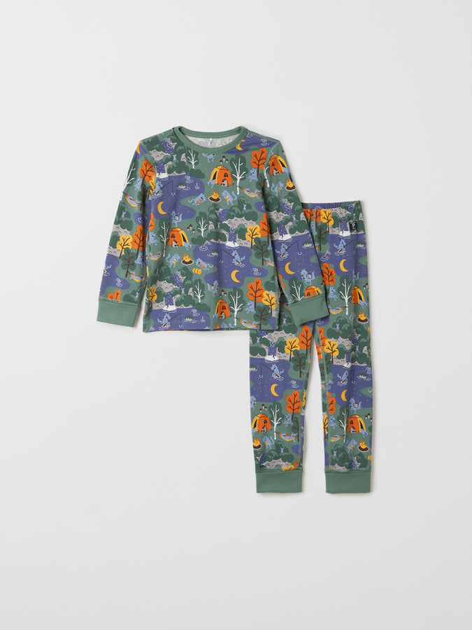 Nordic Forest Kids Green Pyjamas from the Polarn O. Pyret kids collection. Nordic kids clothes made from sustainable sources.