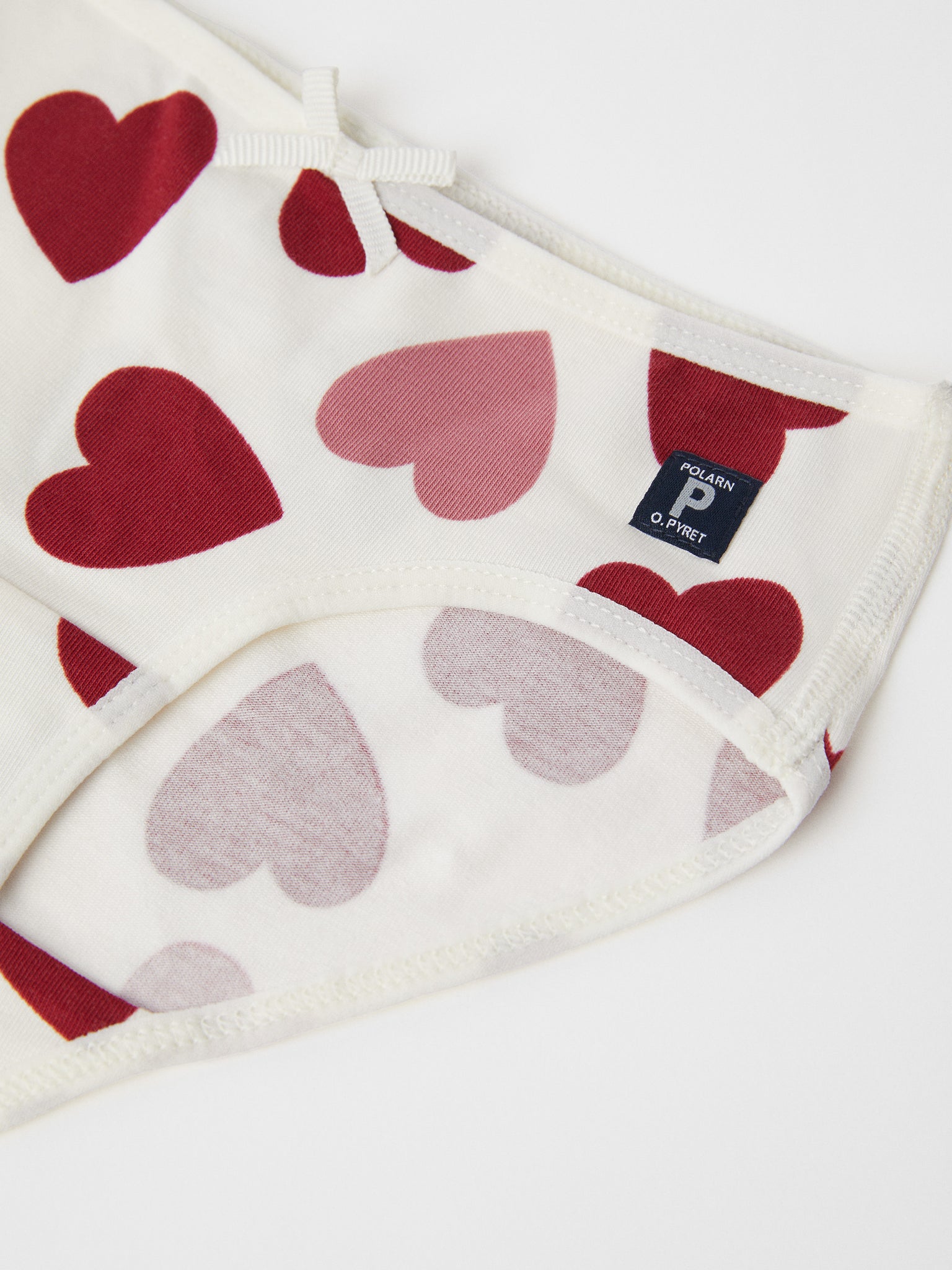 Girls White Organic Cotton Briefs from the Polarn O. Pyret kidswear collection. The best ethical kids clothes