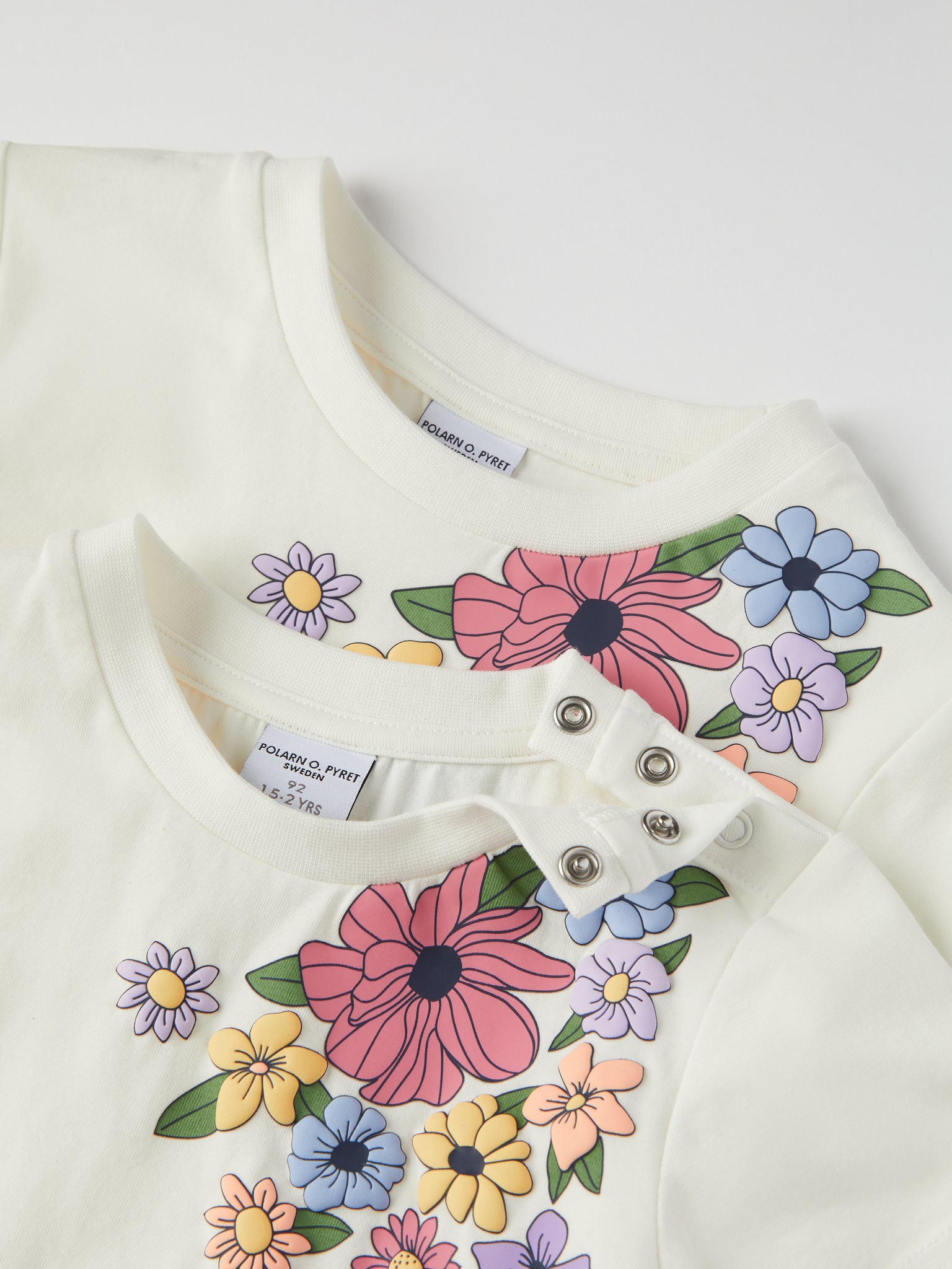 Floral Print Kids Organic T-Shirt from the Polarn O. Pyret kidswear collection. The best ethical kids clothes