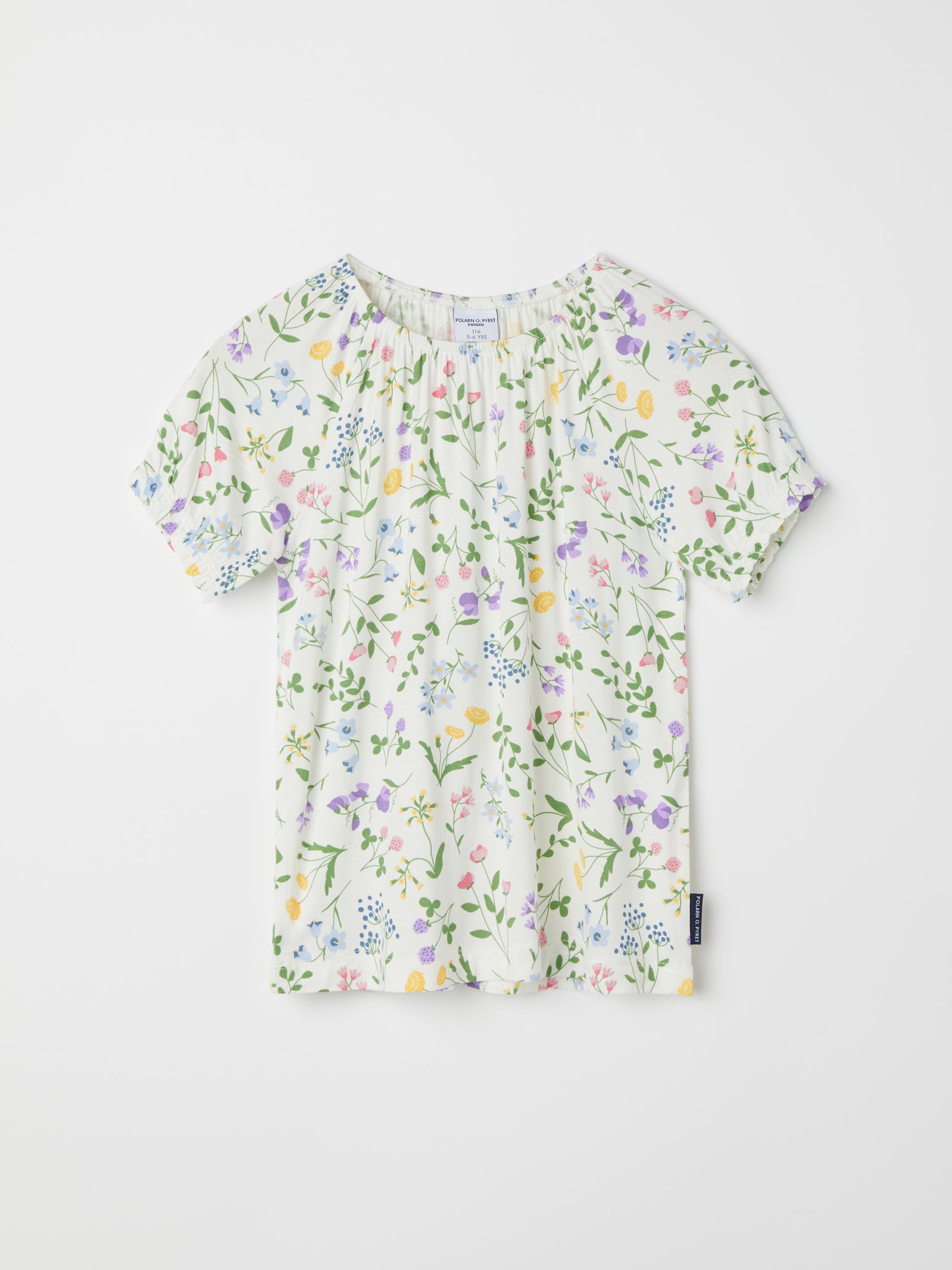 Ditsy Floral Kids T-Shirt in Organic Cotton from the Polarn O. Pyret kidswear collection. Clothes made using sustainably sourced materials.