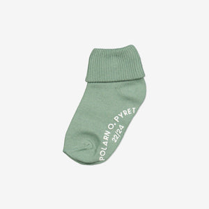  Organic Green Antislip Kids Socks Multipack from Polarn O. Pyret Kidswear. Made from eco-friendly materials.