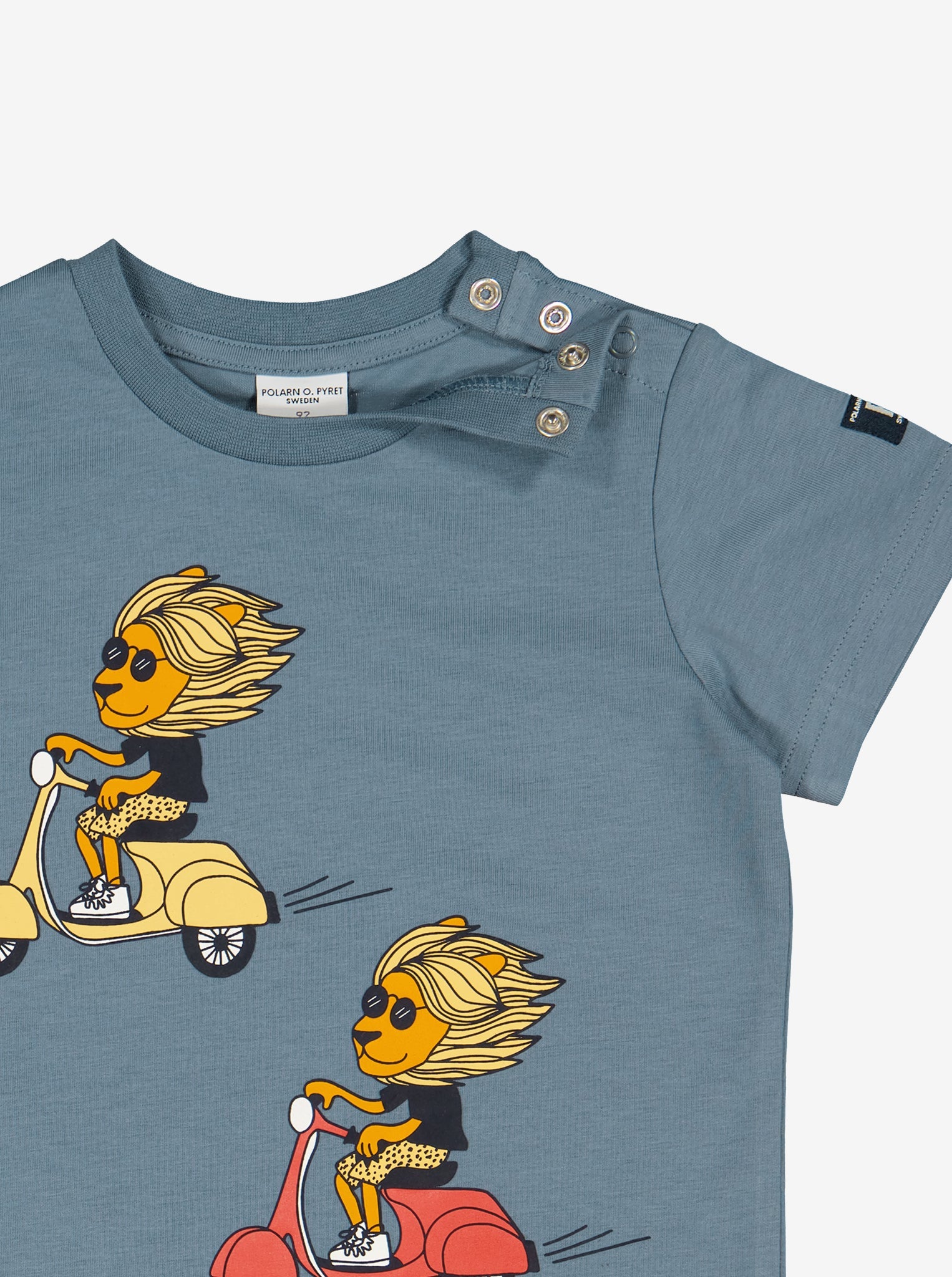 Lion Print Boys T-Shirt from Polarn O. Pyret Kidswear. Made using sustainable sourced materials.