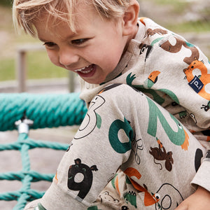 Organic Cotton Beige Kids Leggings from the Polarn O. Pyret Kidswear collection. The best ethical kids clothes