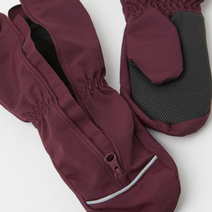 Burgundy Kids Waterproof Mittens from the Polarn O. Pyret outerwear collection. Ethically produced kids outerwear.