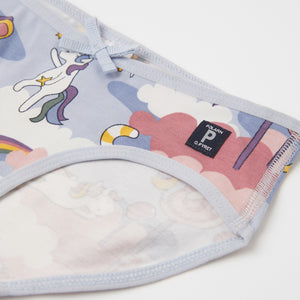 Organic Cotton Girls Briefs from the Polarn O. Pyret kidswear collection. Ethically produced kids clothing.